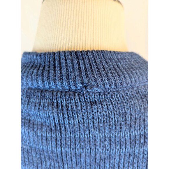 Vintage 1980s Women's Nordic Fair Isle Sweater Blue Ecru Reindeer Warm Winter - Picture 10 of 10